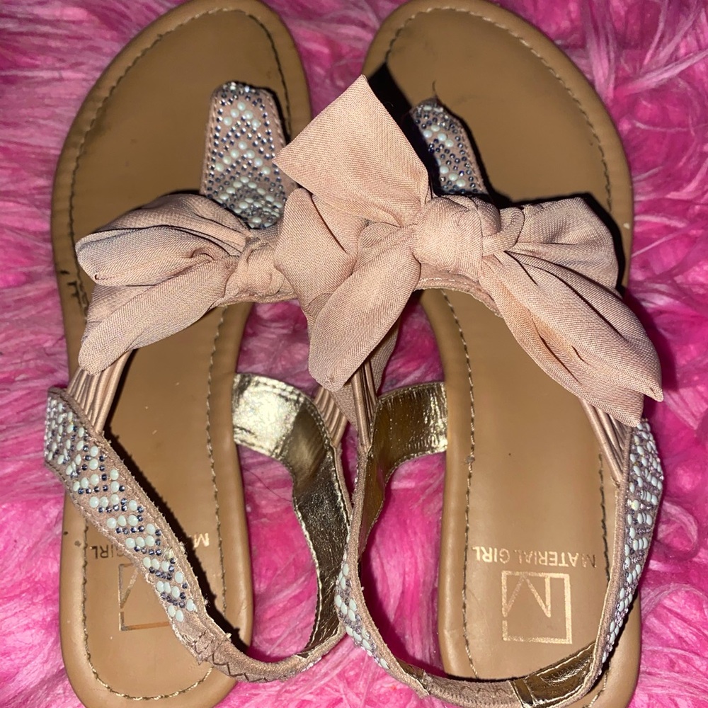 Material girl sandals w/ bows & rhinestones [women’s size: 7] [gently used]
